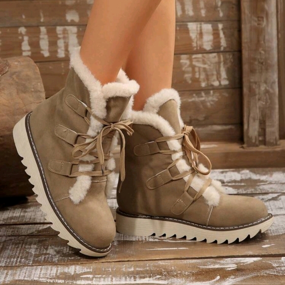 Faux Fur Snow Boots - Picture 13 of 16